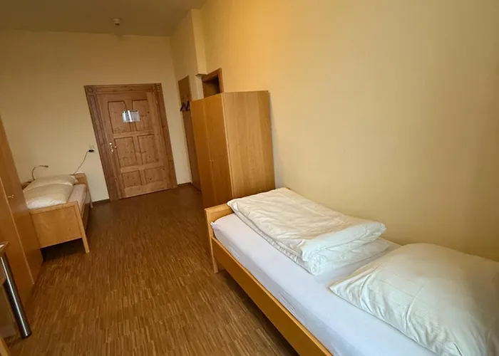 Gaestehaus Schweiklberg * Vilshofen an der Donau