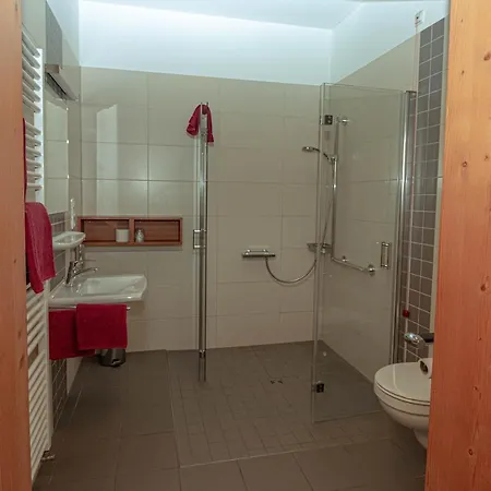 Gaestehaus Schweiklberg מלון וילסהופן אן דר דונאו
